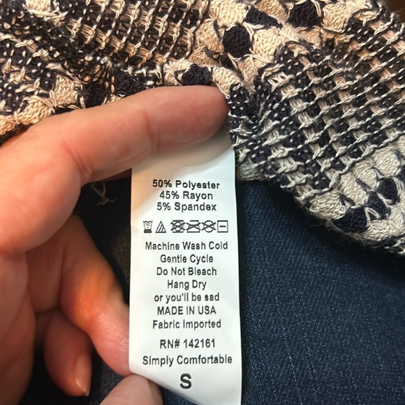 LuLaRoe long layering cardigan sweater Size Small. Navy & cream color w/pockets - Picture 3 of 4